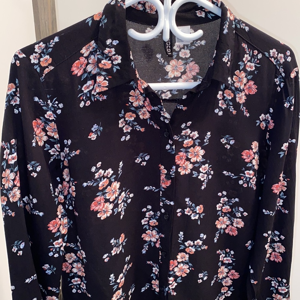 H&M - Picture 2 of 3